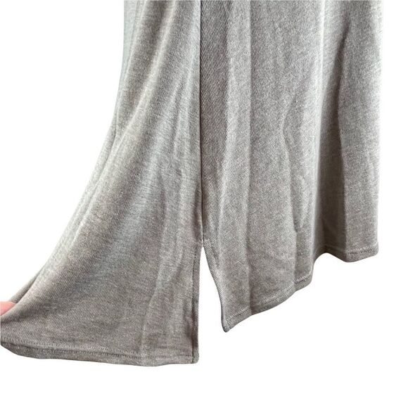 Long sleeve knit v-neck sweater (0023) - Picture 4 of 10